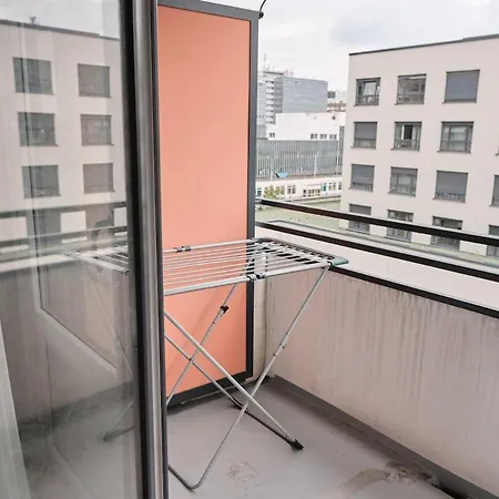 Lägenhet Entire Apartment, Neuss, Duesseldorf Messe *